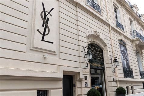 casa de moda yves saint laurent|yves st laurent.